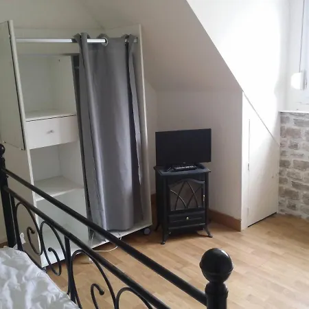 Carnot Apartment *